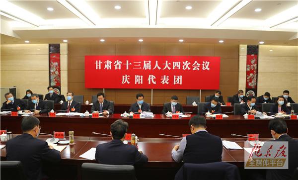 贠建民在審議省政府工作報告時指出 以實際行動落實省委省政府工作部署 加快推動慶陽經濟社會平穩健康發展