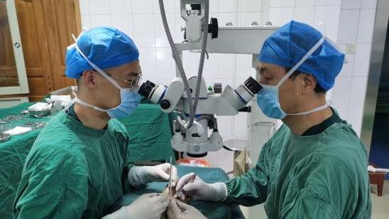 慶陽(yáng)市人民醫(yī)院：10余小時(shí)“移花接木” 為患者斷肢再植重塑生命光彩