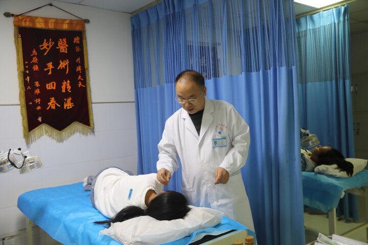 付瑋：一枚銀針布灑醫者仁心