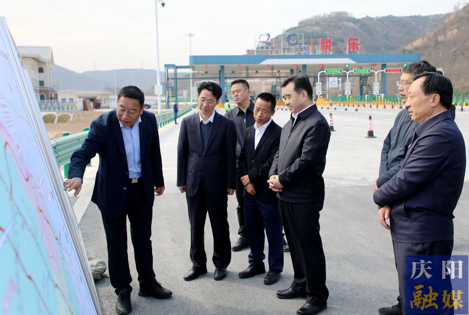 黃澤元在華池縣調研時強調 變壓力為動力 變產能為產量 變存量為增量 鉚足干勁爭先進位力爭再獲全省縣域經濟發展“進步縣”