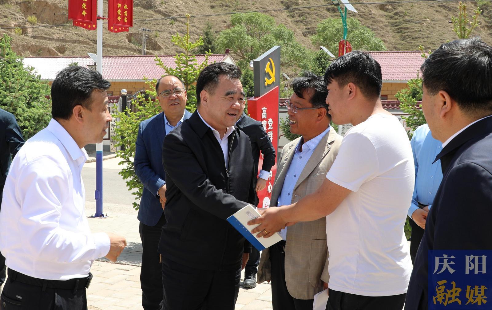 黃澤元在環縣調研時強調 深挖潛力讓資源優勢成為發展優勢 凝聚合力讓特色產業賦能鄉村振興