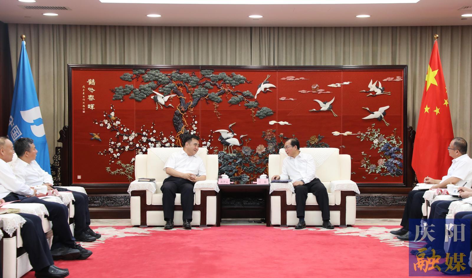 黃澤元赴中國華電集團對接央地戰略合作有關事宜