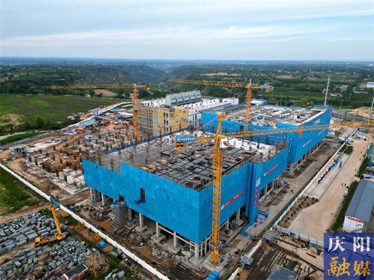 “甘肅樞紐慶陽集群源網荷儲一體化建設 推進算電 協同深度融合”案例入選全國一體化算力網應用優秀案例