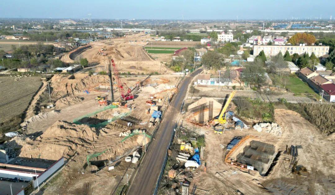 西峰：初冬項目建設“沖刺忙”