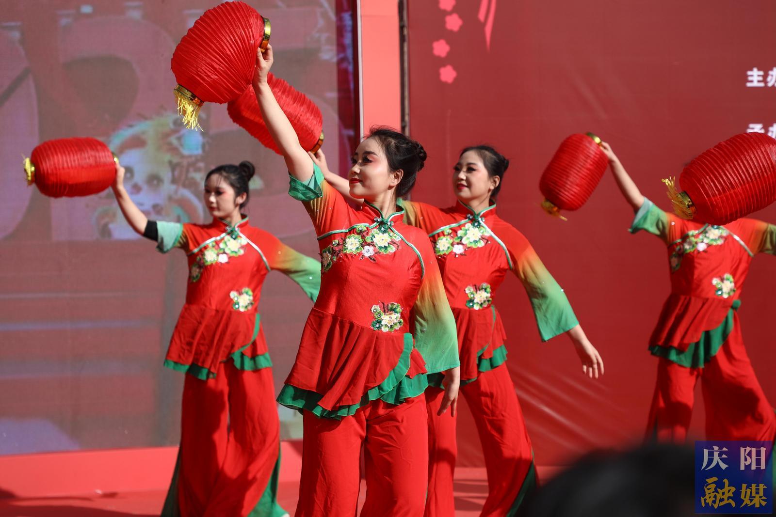 【慶陽年味·攝影報道】環縣莊子峁生態農莊“村晚”精彩上演