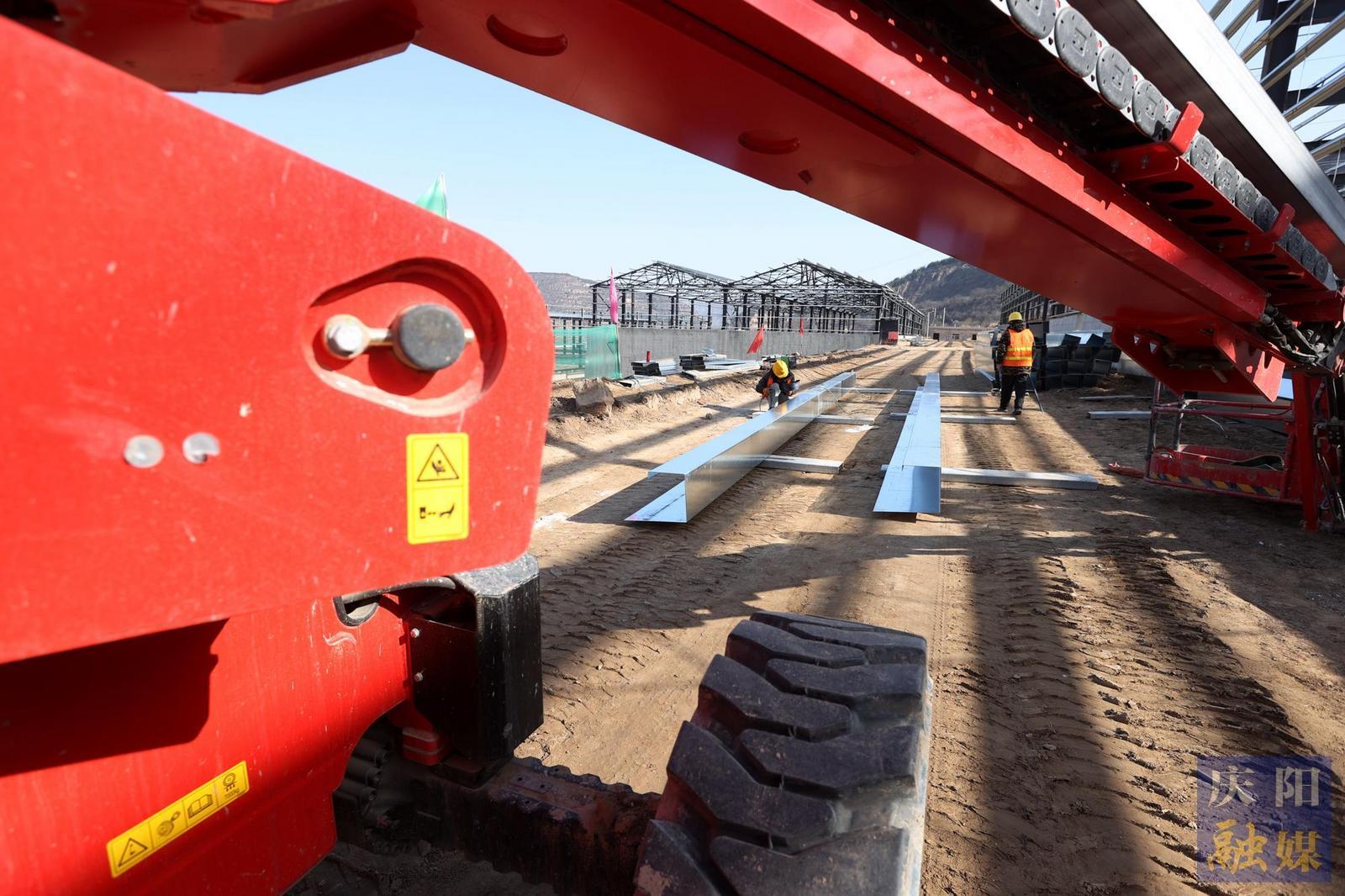 【攝影報道】華池油田工業廢棄物資源生態處理項目建設正酣