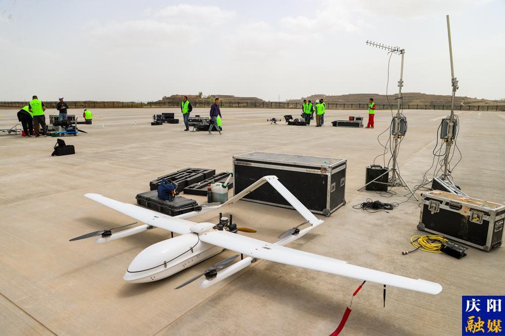 【攝影報道】2025數(shù)字中國創(chuàng)新大賽·低空經(jīng)濟賽道油田巡檢挑戰(zhàn)賽籌備就緒