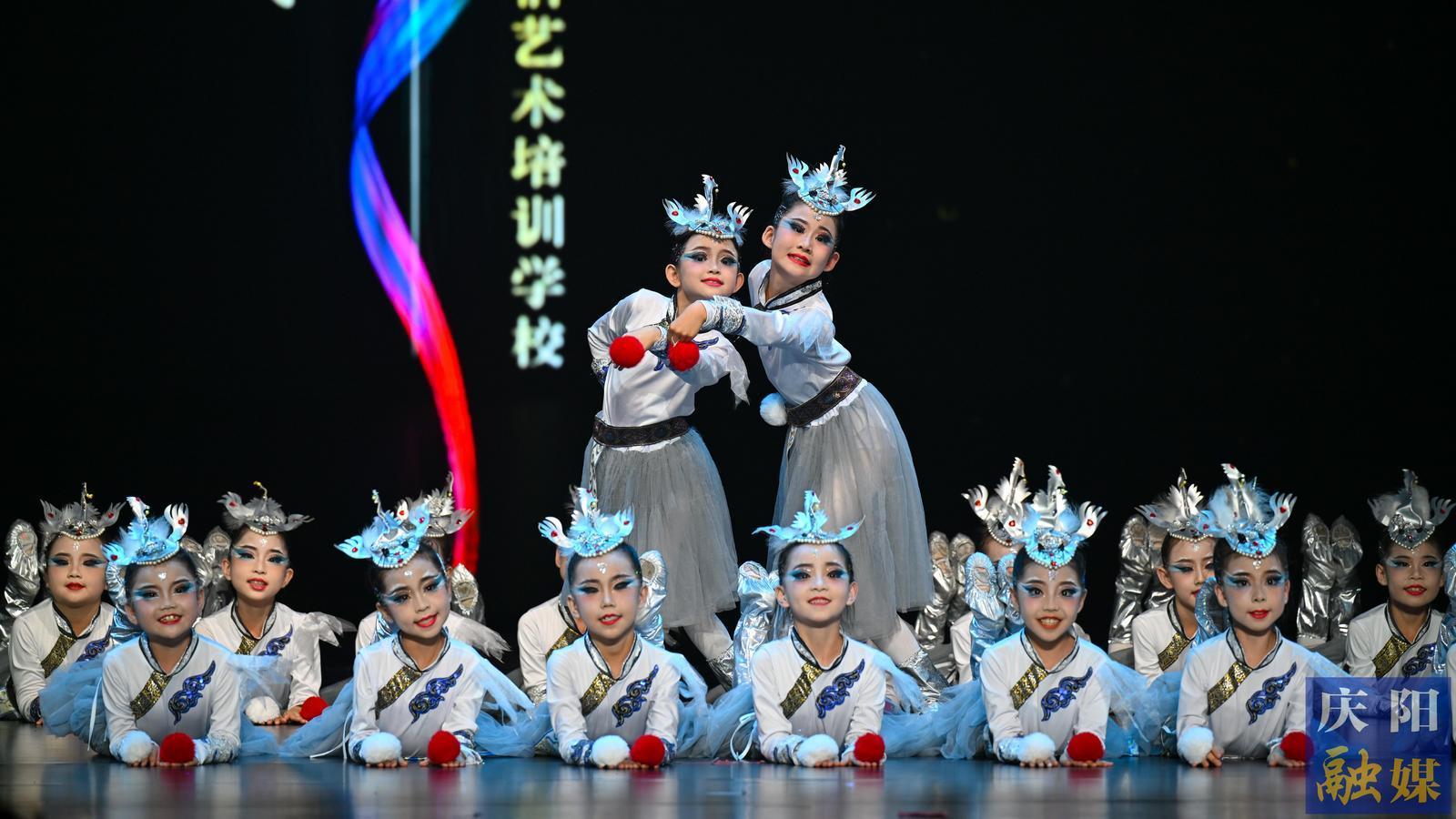 【攝影報(bào)道】“桃李新苗”全國少兒舞蹈展演慶陽站舉行