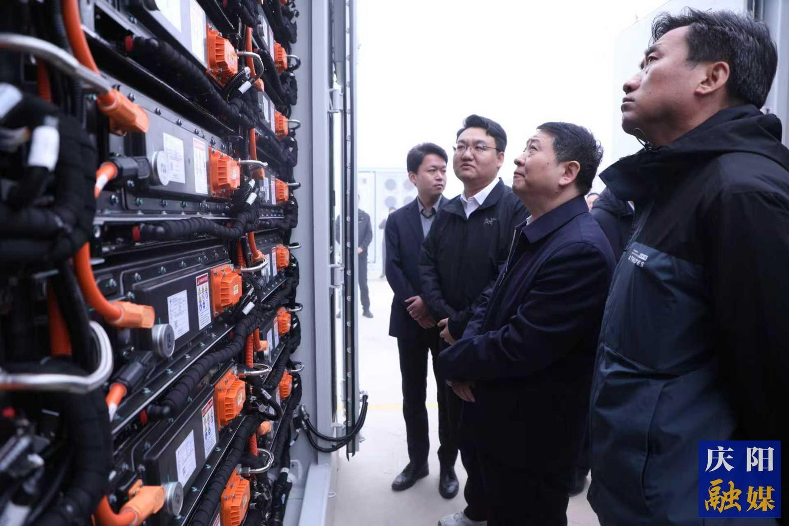 周繼軍在西峰區(qū)調(diào)研重點工業(yè)項目建設(shè)運行工作