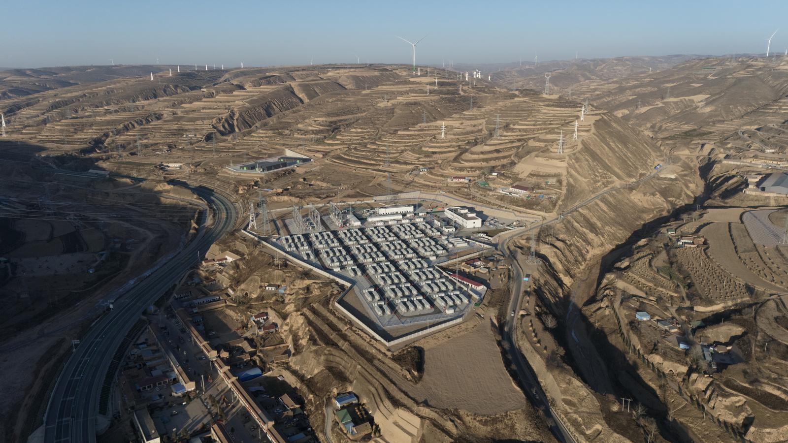 華能隴東能源基地F1儲能電站成功實(shí)現(xiàn)并網(wǎng)