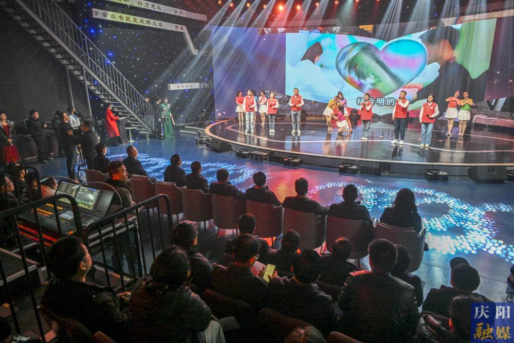 【攝影報道】“大美慶陽·志愿同行”志愿服務總品牌發布和文化標識發布式暨首屆志愿服務優秀典型嘉許禮舉行