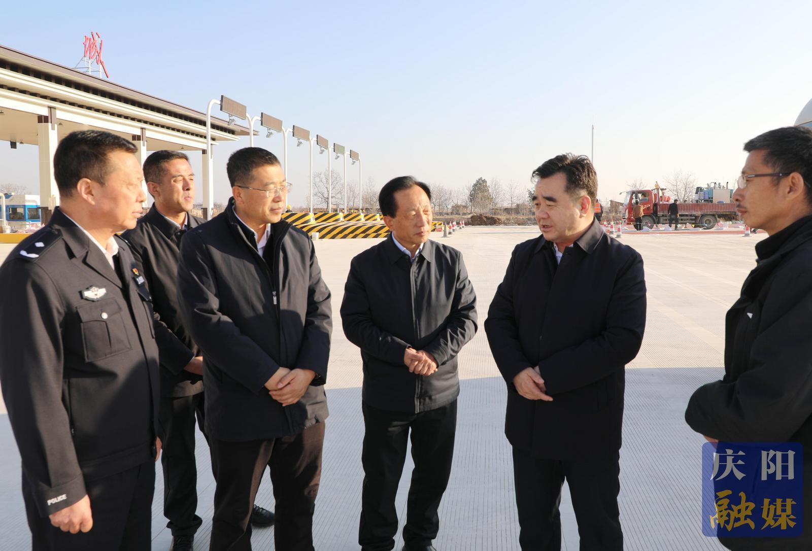 黃澤元在調研東數西算產業園和西合東繞城公路建設情況時強調 加快構建產業生態體系打造國家算力底座 全力推進交通項目建設實現區域協同發展