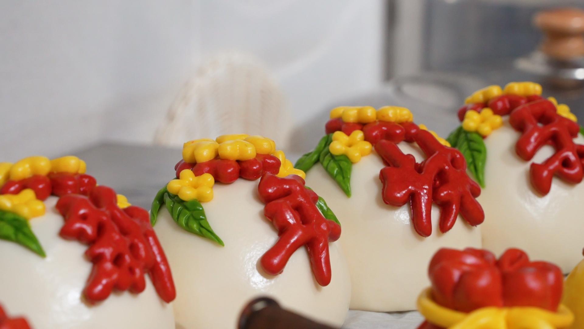 甘肅慶陽：花饃香里年味濃 巧手蒸出好彩頭