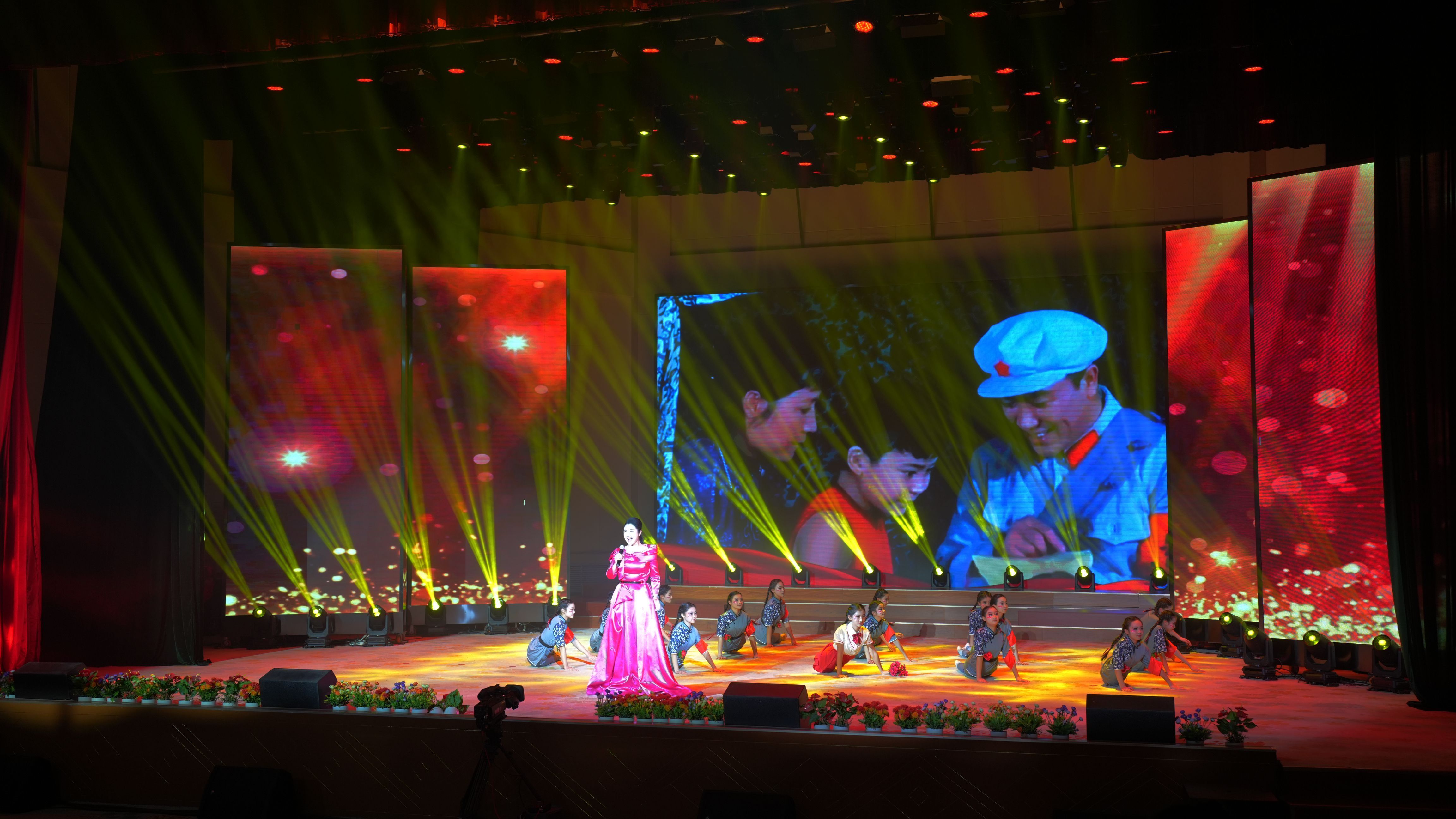 【攝影集】二：“瑞馬迎春下基層 情系南梁送歡樂”文藝演出在華池縣精彩上演