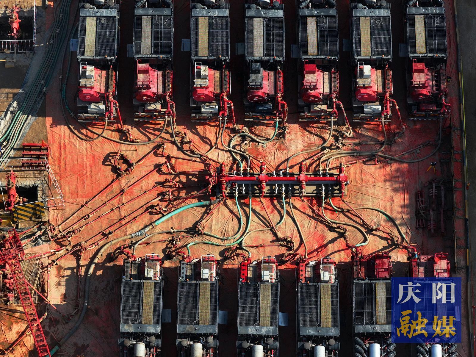 【攝影報道】慶陽華鉆能源集團公司喜迎開門紅 華H66平臺壓裂作業沖刺收官