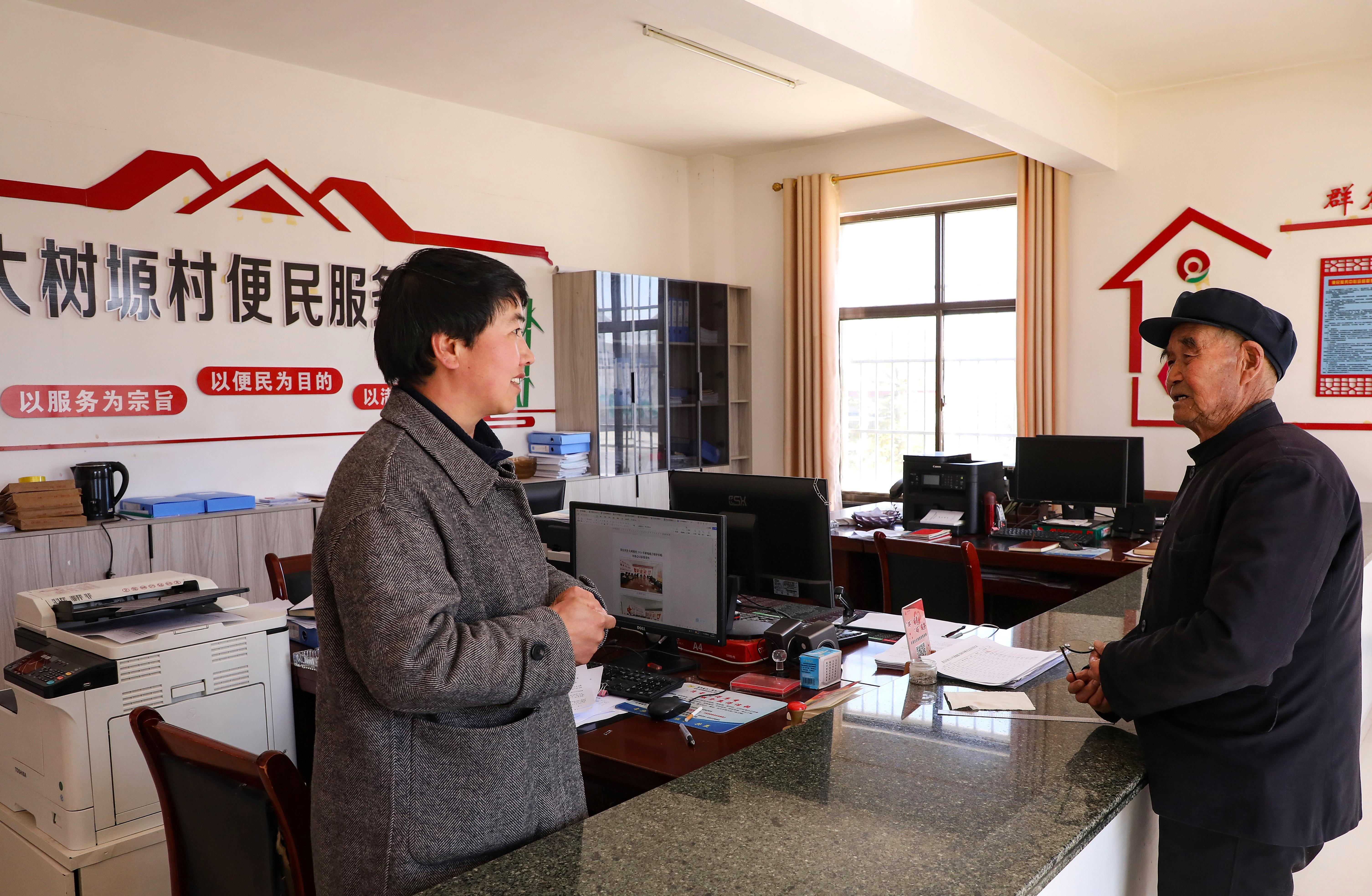 梁芳：大樹塬上的“女管家” 群眾心里的“貼心人”