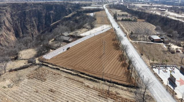 【春耕備耕忙 播種新希望】合水縣店子鄉(xiāng)：春到沃野耕聲起田間地頭農(nóng)事忙