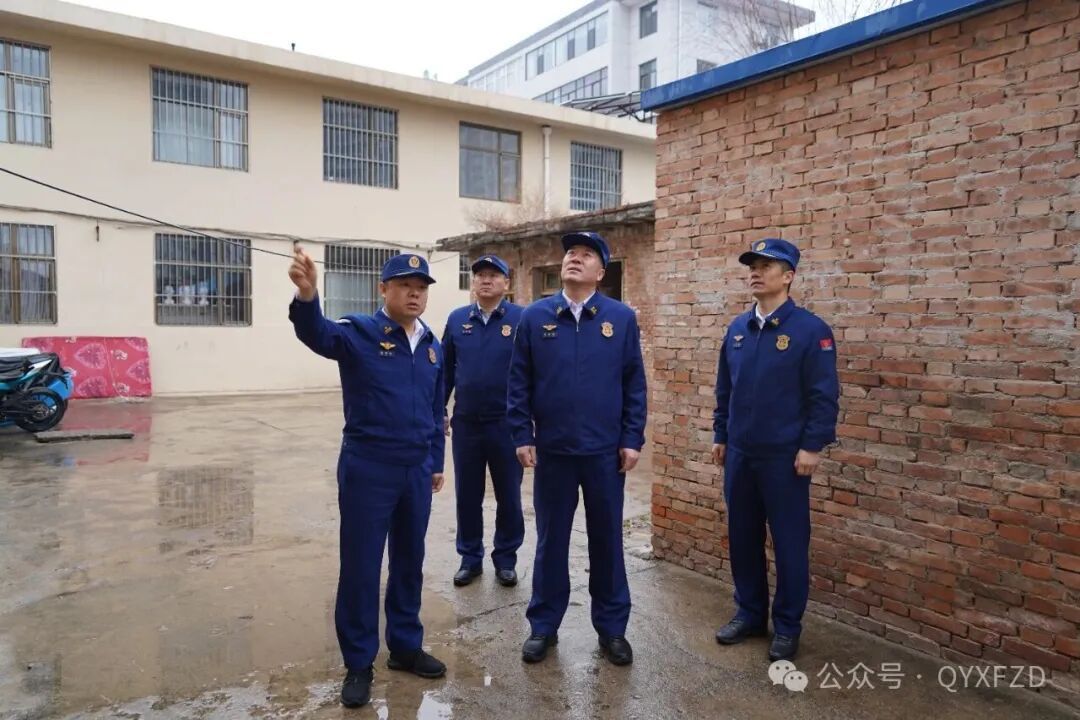 昝新成調研指導基層消防員備勤公寓維修改造工作